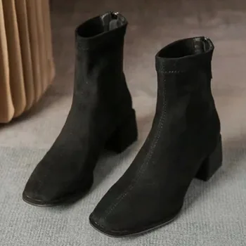 Новинка зимы 2024 года, модные женские короткие ботинки на высоком каблуке с застежкой-молнией сзади, повседневные и удобные женские ботинки Челси